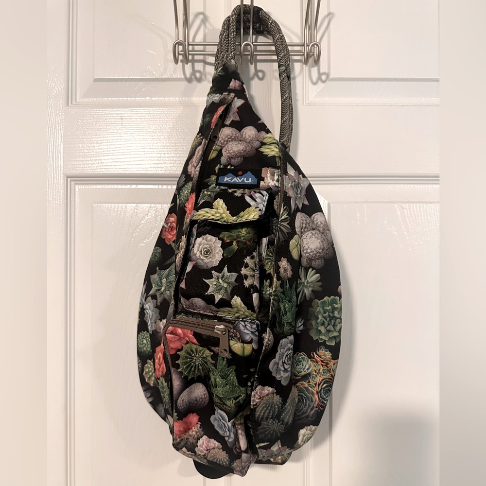 RARE Kavu Succulent Rope Sling Bag - Like New